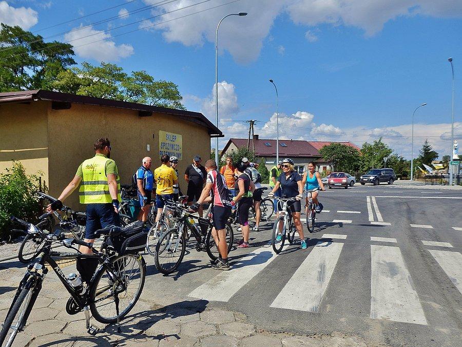 Święto patrona miasta i Dzień Pszczelarza w Pelplinie. W drodze do Pelplina