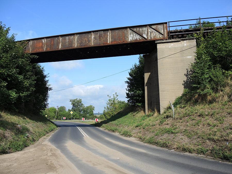 Kolejny wiadukt na trasie Pianówka - Czarnków (na czynnej linii kolejowej)