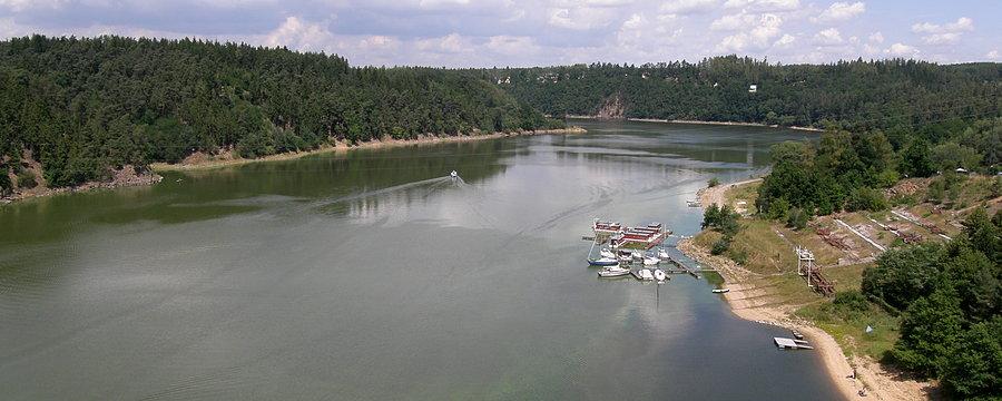 Ponownie nad spiętrzoną Wełtawą
