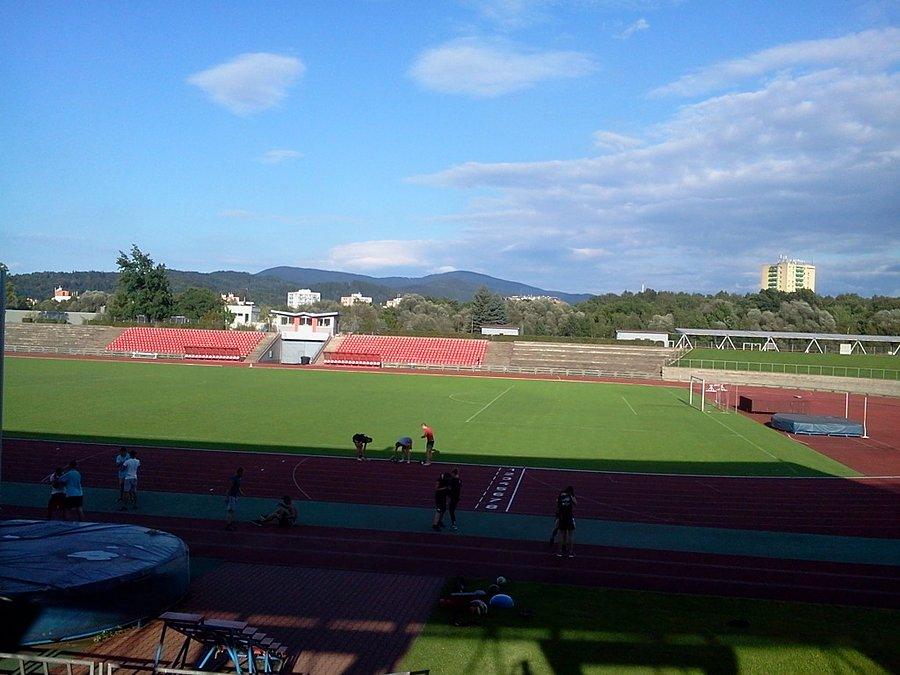 Stadion w Trzyńcu