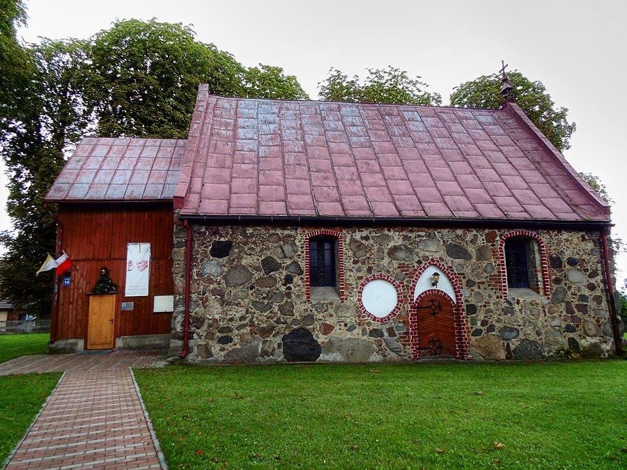Kościół w Białuniu wzniesiony w końcu XV w