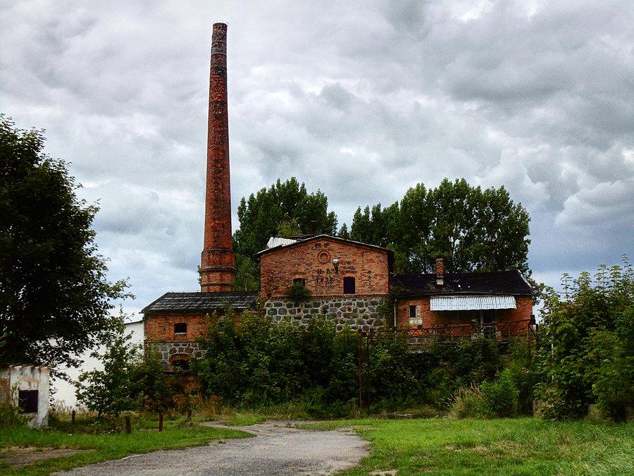 Stara gorzelnia z 1875 r. w Starej Dąbrowie