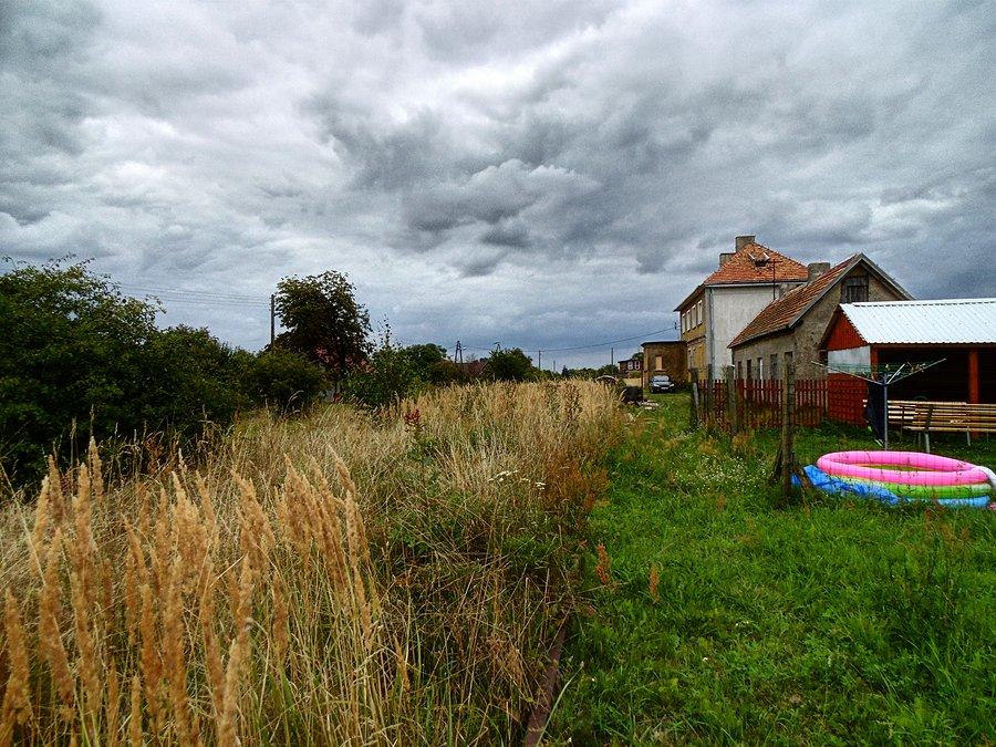 Teren dawnej stacji kolejowej w Starej Dąbrowie