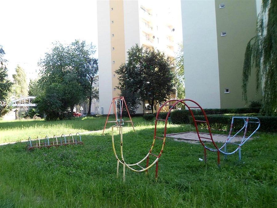 Wypasiony plac zabaw dla dzieci