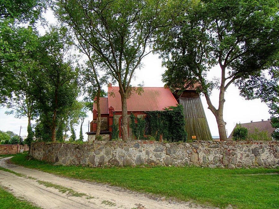 Kościół w Lubowie wybudowany w 1902 roku na miejscu dawnego XV wiecznego