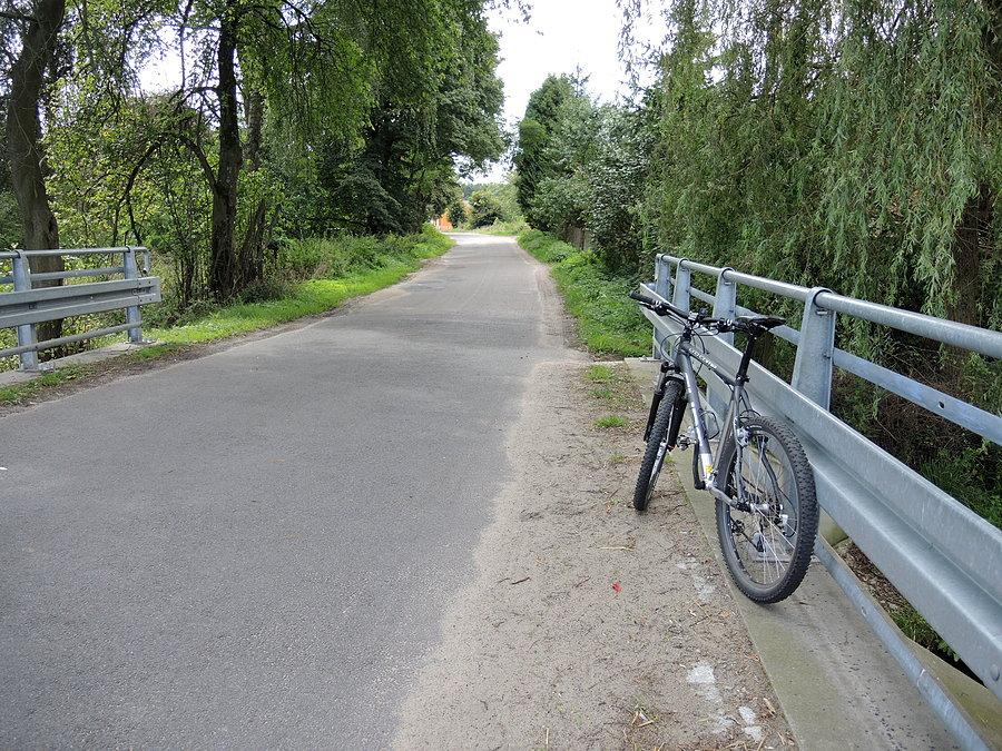 Na moście w Nowinie - kierunek Kruteczek