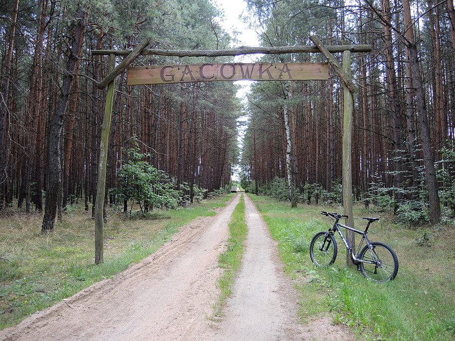 Gacówka - w drodze nad Jezioro Kruteckie