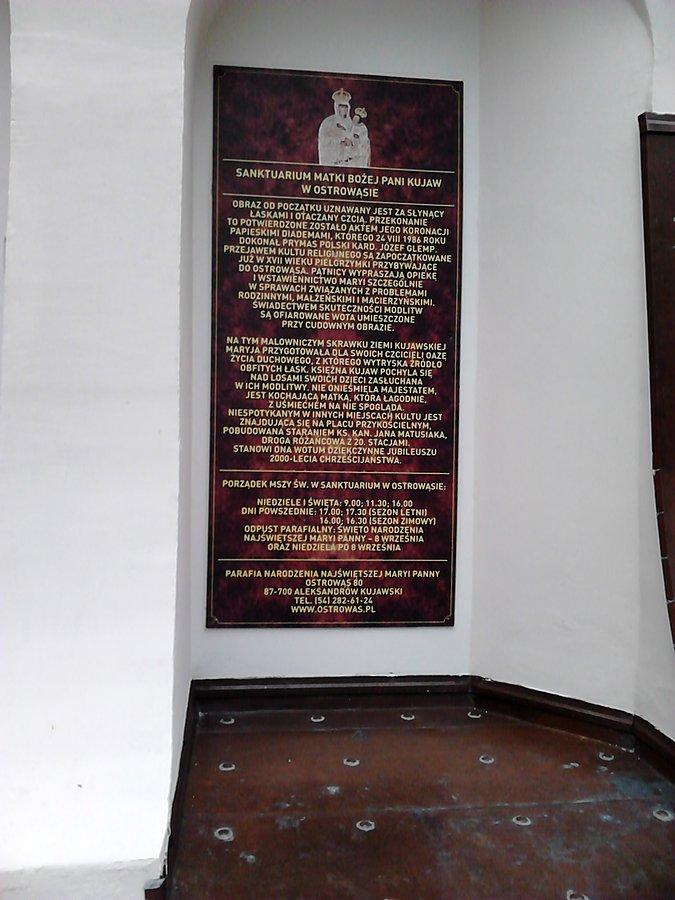 Tablica na kościele