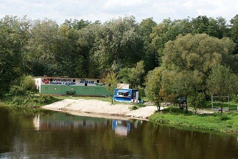Prywatna przystań kajakowa w Spale