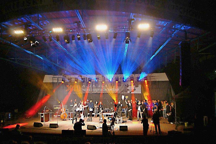 Po wycieczce. Festiwal Grzegorza Ciechowskiego w Tczewie