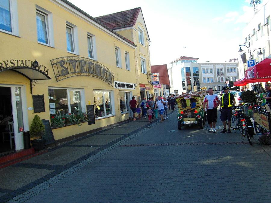 Centrum Ustki z restauracją po kuchennych rewolucjach Magdy Gessler