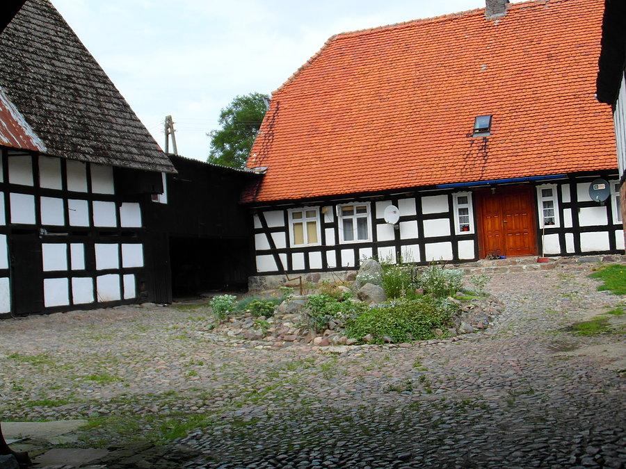 Swołowo- budynki