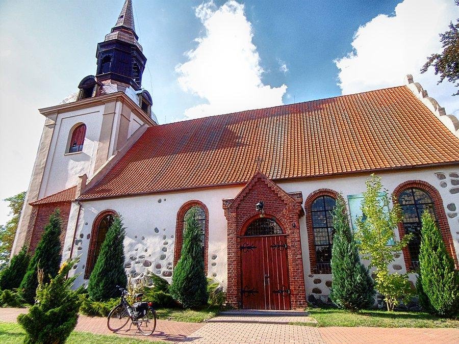 Kościół w Dolicach