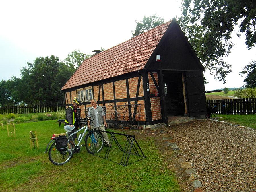 Rozmowy na temat rowerowego stojaka- chyba coś tam było nie tak….- Swołowo