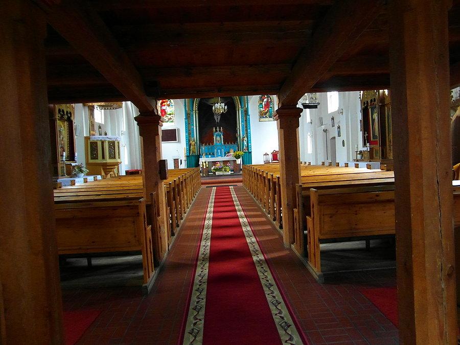 Wnętrze kościoła w miejscowości Gardna Wielk