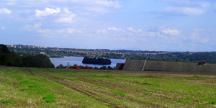 Jilešovice i jezioro Hlucinskie
