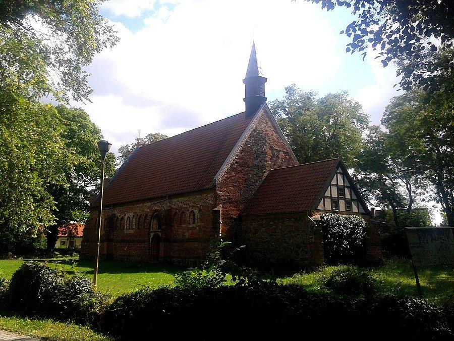 Kościół filialny p.w. św. Huberta w Chlebowie