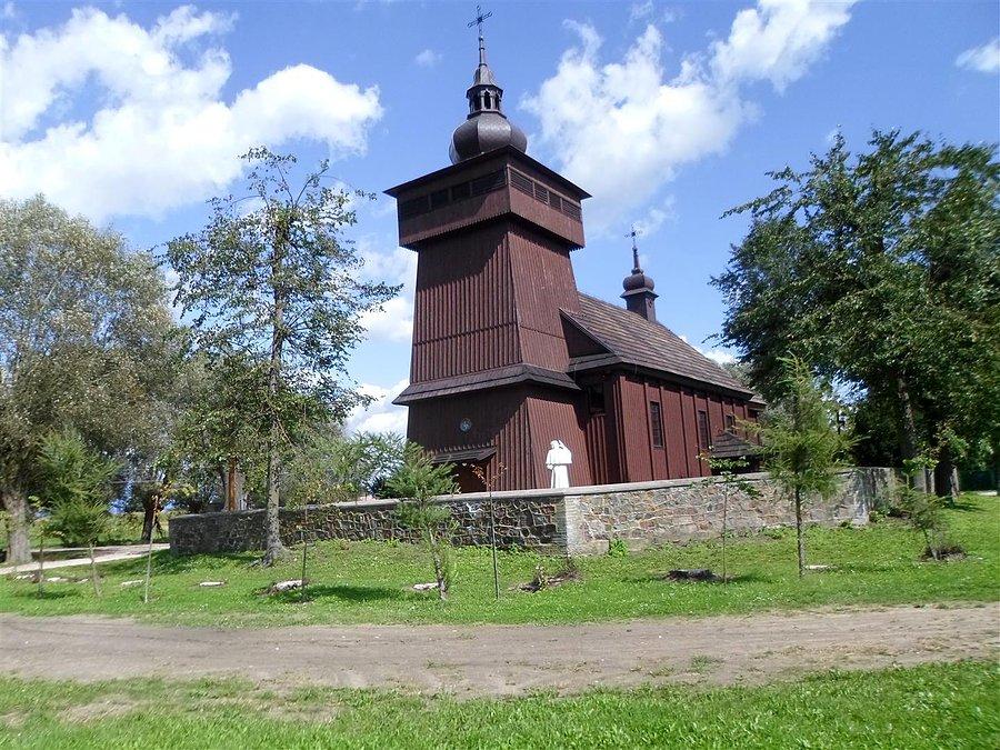 XVII - wieczny kościół we wsi Kurdwanów