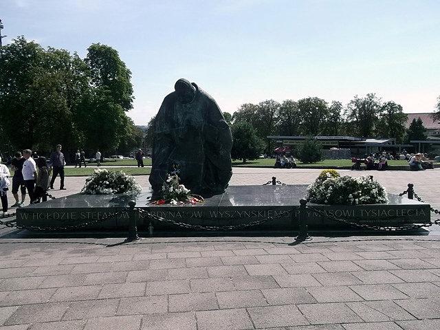 Pomnik Kardynała Wyszyńskiego