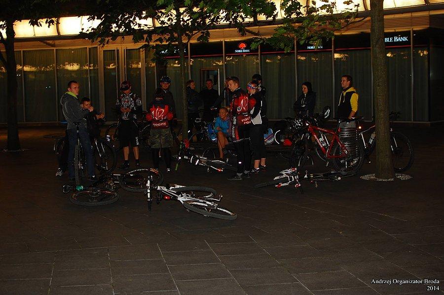 Metropolitan, miejsce święte Nocnego Roweru