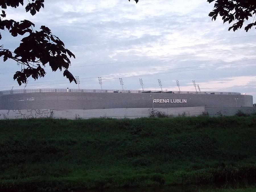 Pytanie; komu tan stadion