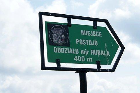 Jeszcze tylko 400 metrów przez pola