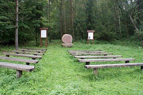 Po co tu aż tyle ławek?