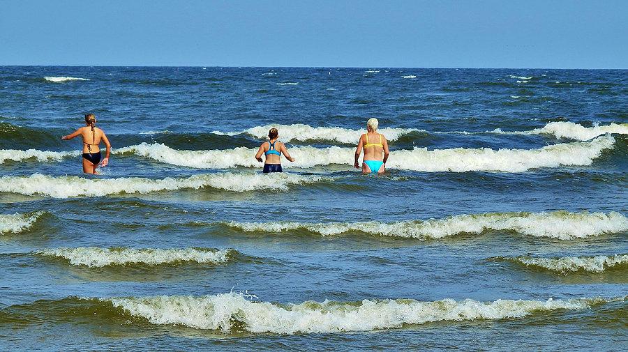 Plaża w Jantarze. Są nawet chętni na kąpiel