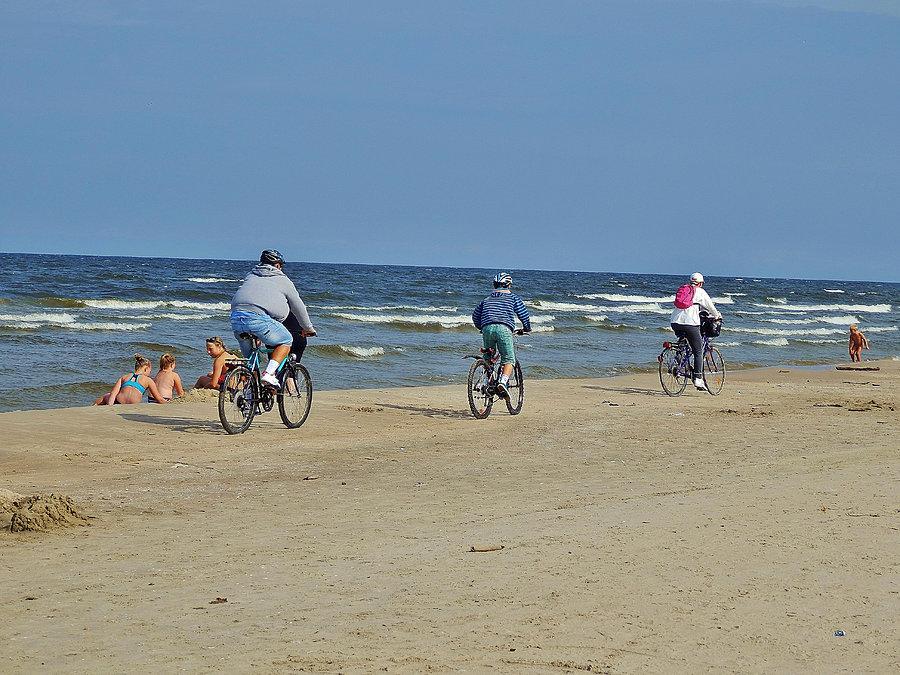 Plaża w Jantarze. Jak widać więcej rowerzystów przyjechało na plażę :)