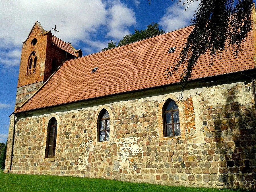 Kościół filialny p.w. Niepokalanego Serca NMP - Sobieradz