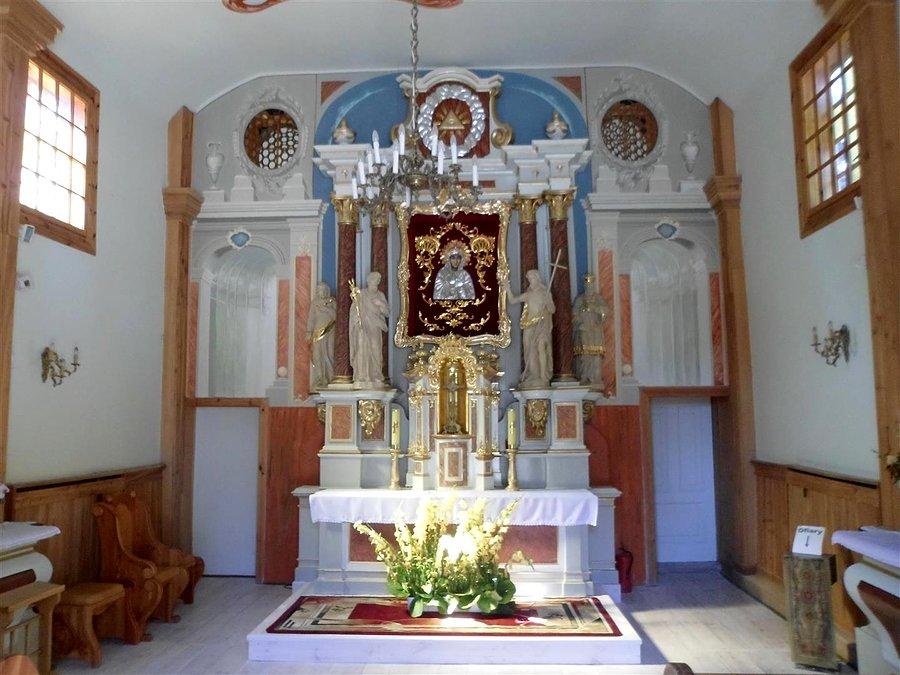 Ołtarz w kaplicy