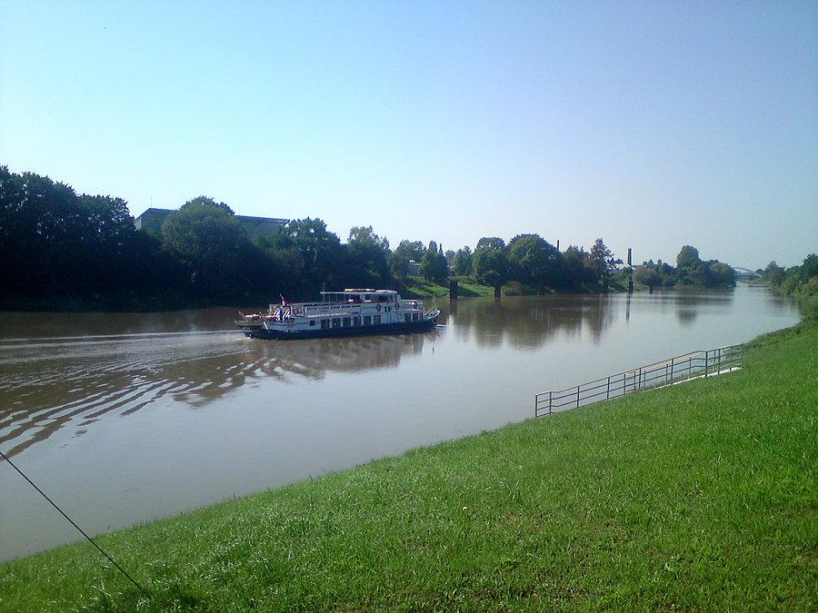 Rusałka z Płocka na kanale w Brzegu