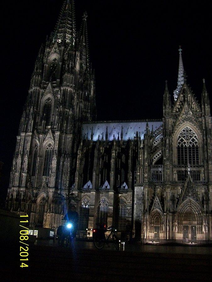 Katedra w Koln nocą