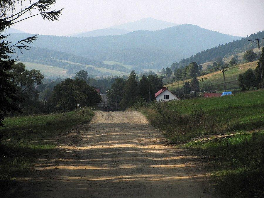 Zjazd z przełączki do Śnietnicy
