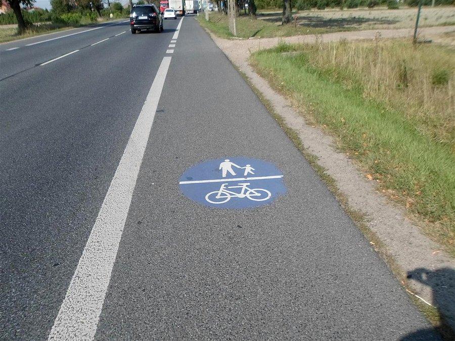 Zakroczym DK 62 - prosty i tani sposób na poprawę statystyk dotyczących infrastruktury rowerowej