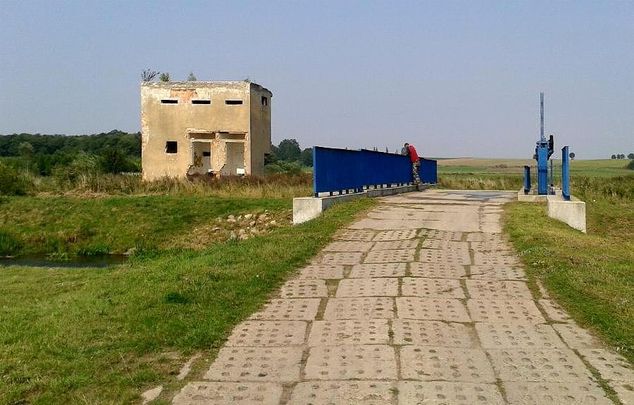 Upragniona przeprawa nad Iną