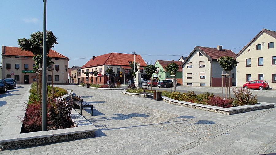 Rynek w Strzeleczkach