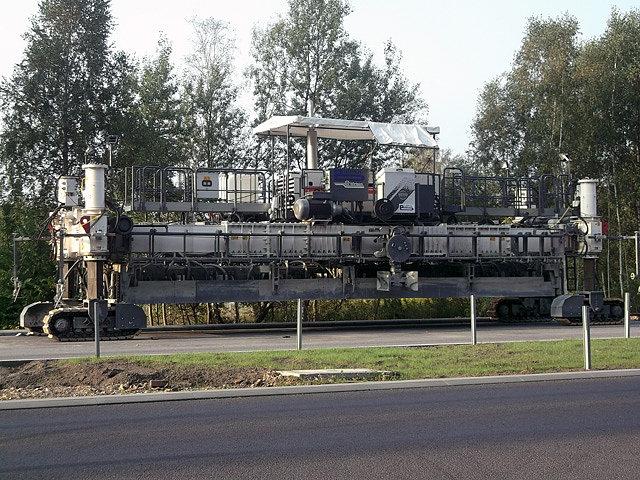 Ciekawa maszyna drogowa