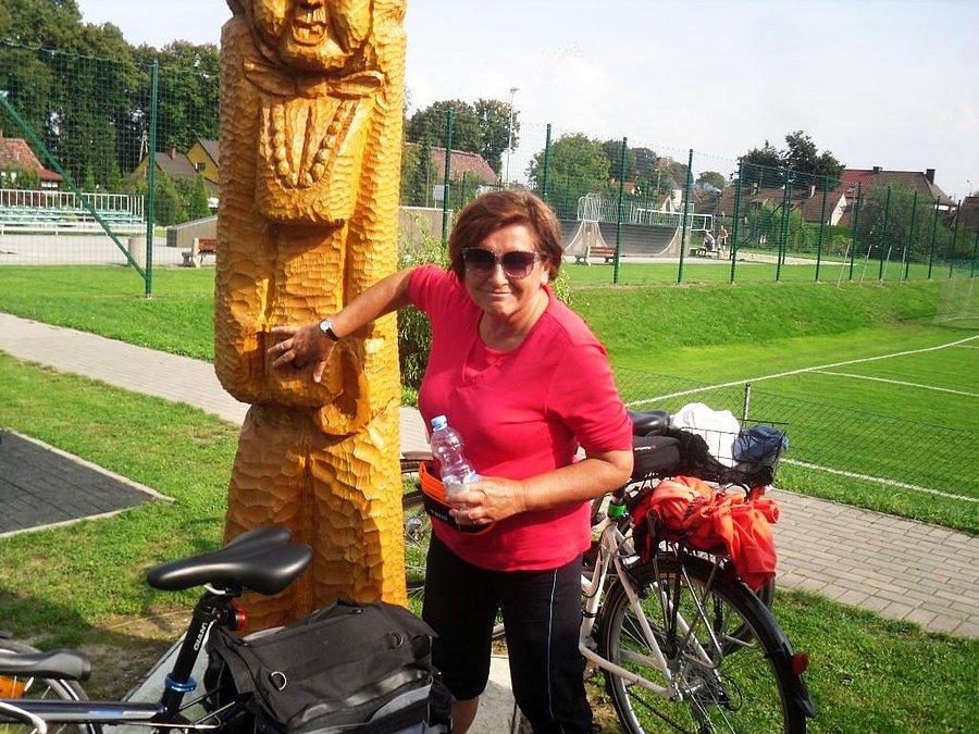 Jedna baba drugiej babie lubi wiercić w brzuchu