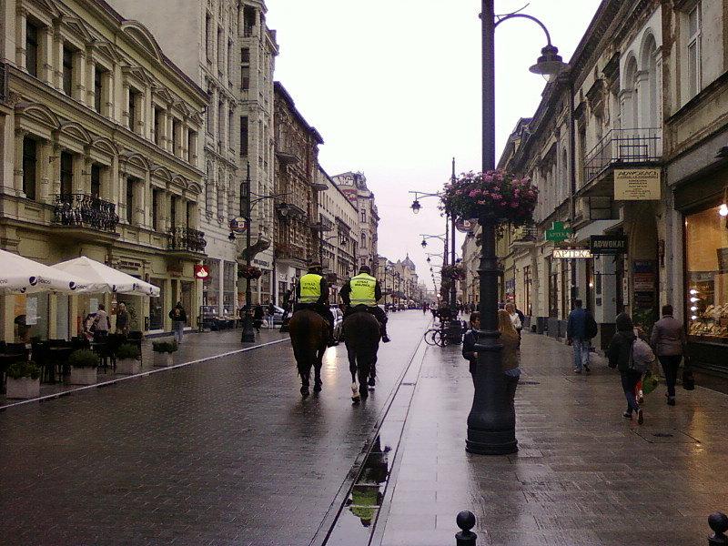 Konny patrol SM na Piotrkowskiej