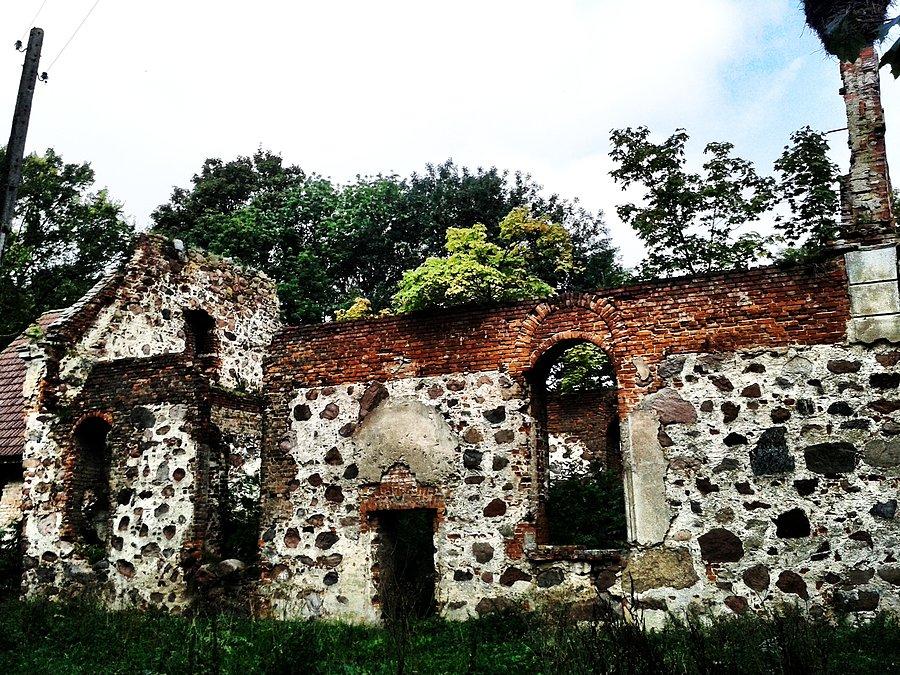 Ryszewo - Ruina gotyckiego kościoła z XV w