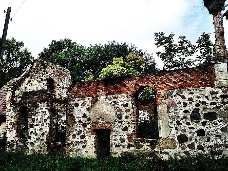 Ryszewo - Ruina gotyckiego kościoła z XV w