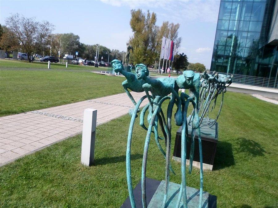 Trzyosobowa ucieczka z peletonu