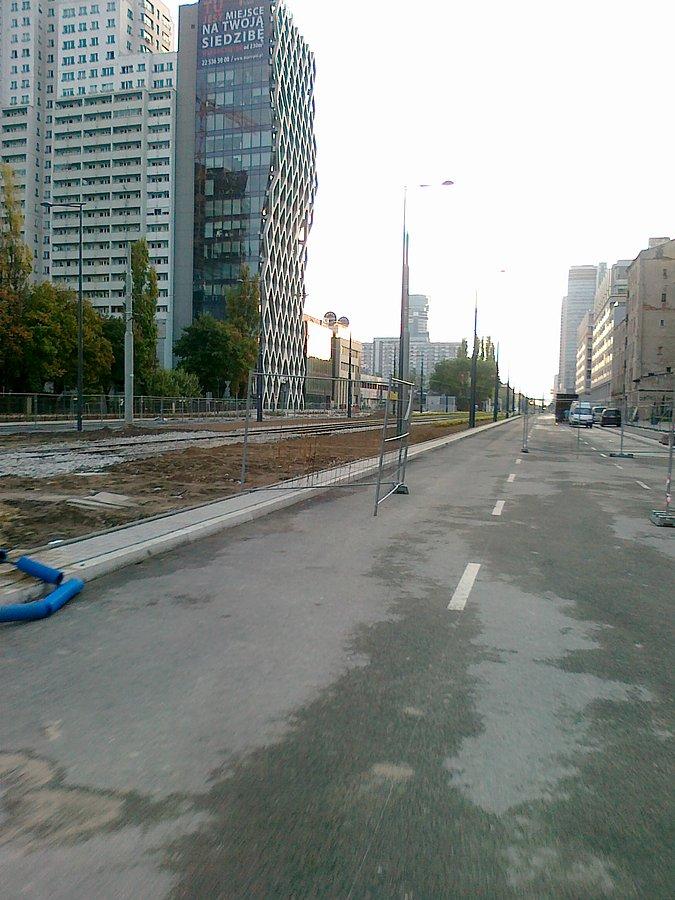 Nowa, jeszcze zamknięta, Prosta