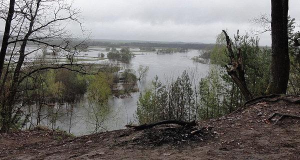Punkt widokowy w Gnojnie wyjątkowy z powodu podniesionego stanu wód
