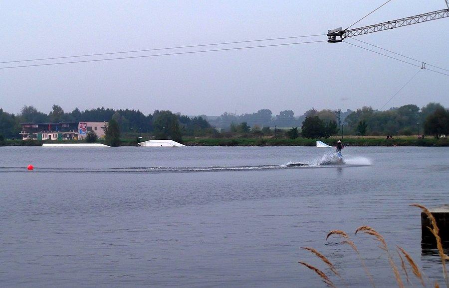 Hlucin, jezioro i narty wodne