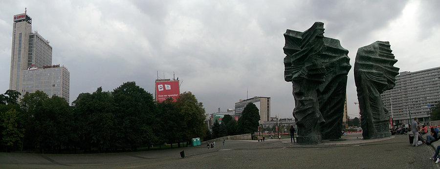 Panorama Katowic: biurowiec Altus, pomnik Powstańców Śląskich, Superjednostka