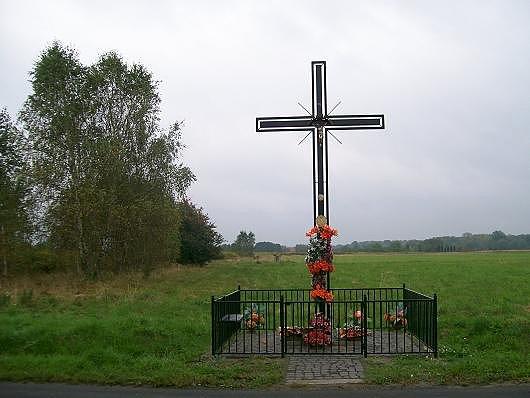 Kieryś stały na poczatku i końcu każdej wsi, kiedyś mężczyźni uchylali przy nich czapki. Kiedyś