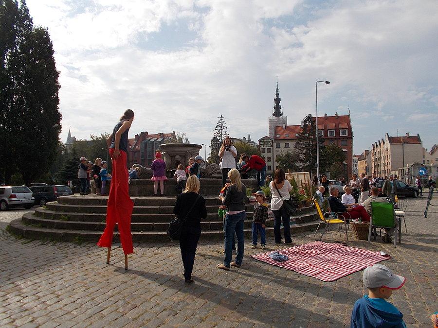 Happening na Placu Słowiańskim