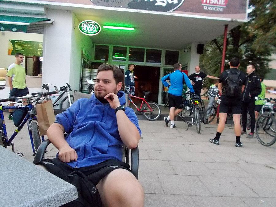 LI EINO - El Koors odpoczywa po bardzo udanym debiucie